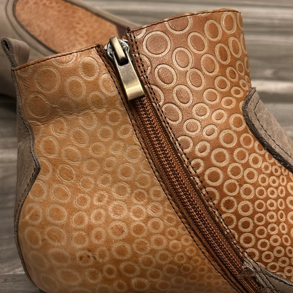 L'Artiste by Spring Step Dramatic Boot - Picture 5 of 15